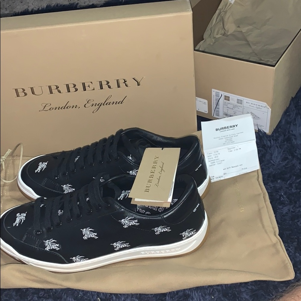 Burberry shoes worn once